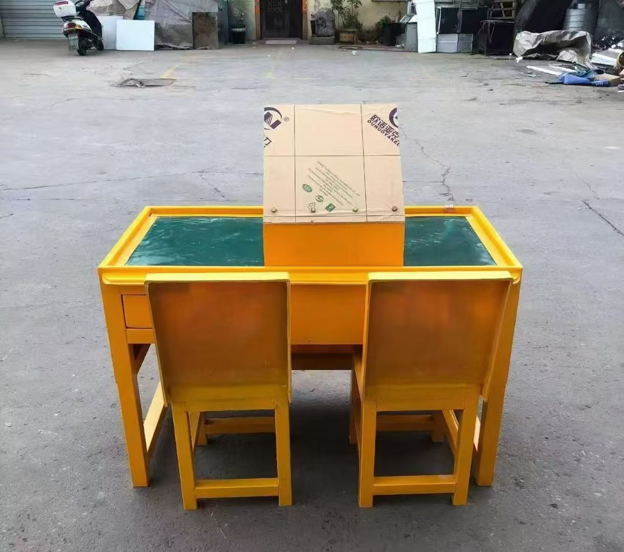 古塔防静电导通桌井下煤矿火工品发放桌：危险品流转的安全守护者